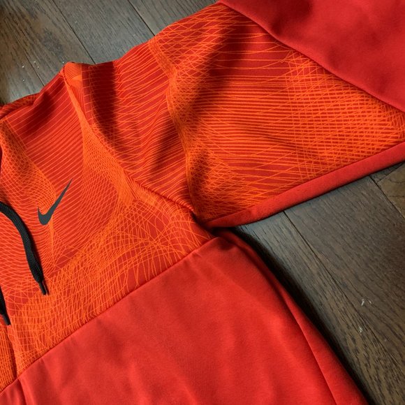 Nike Therma Hoodie Red Block (L) - Picture 5 of 9